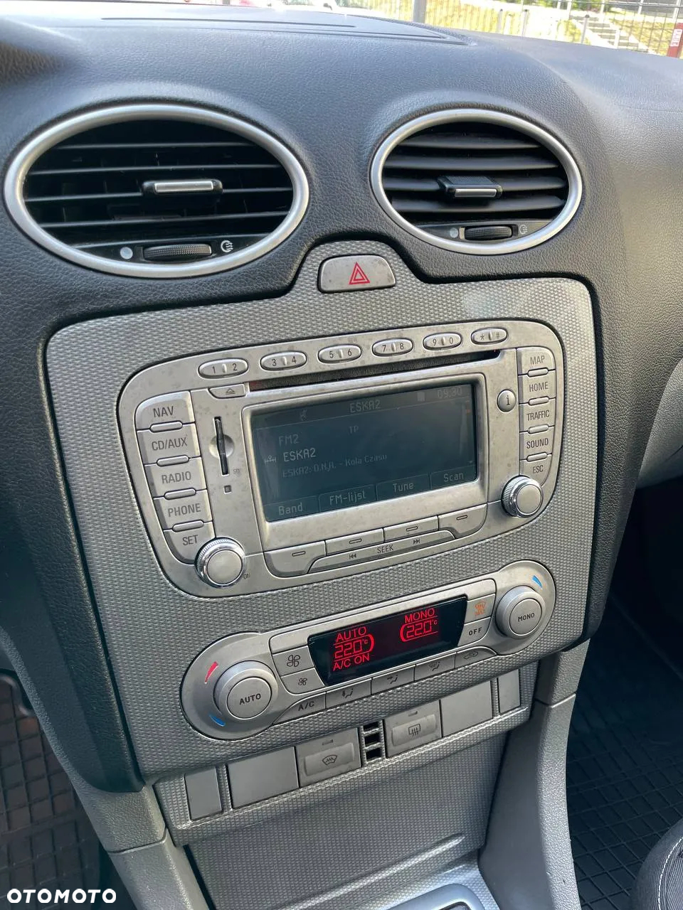 Ford Focus 1.8 Titanium - 12