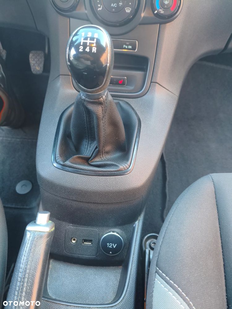Ford Fiesta 1.0 Celebration - 26