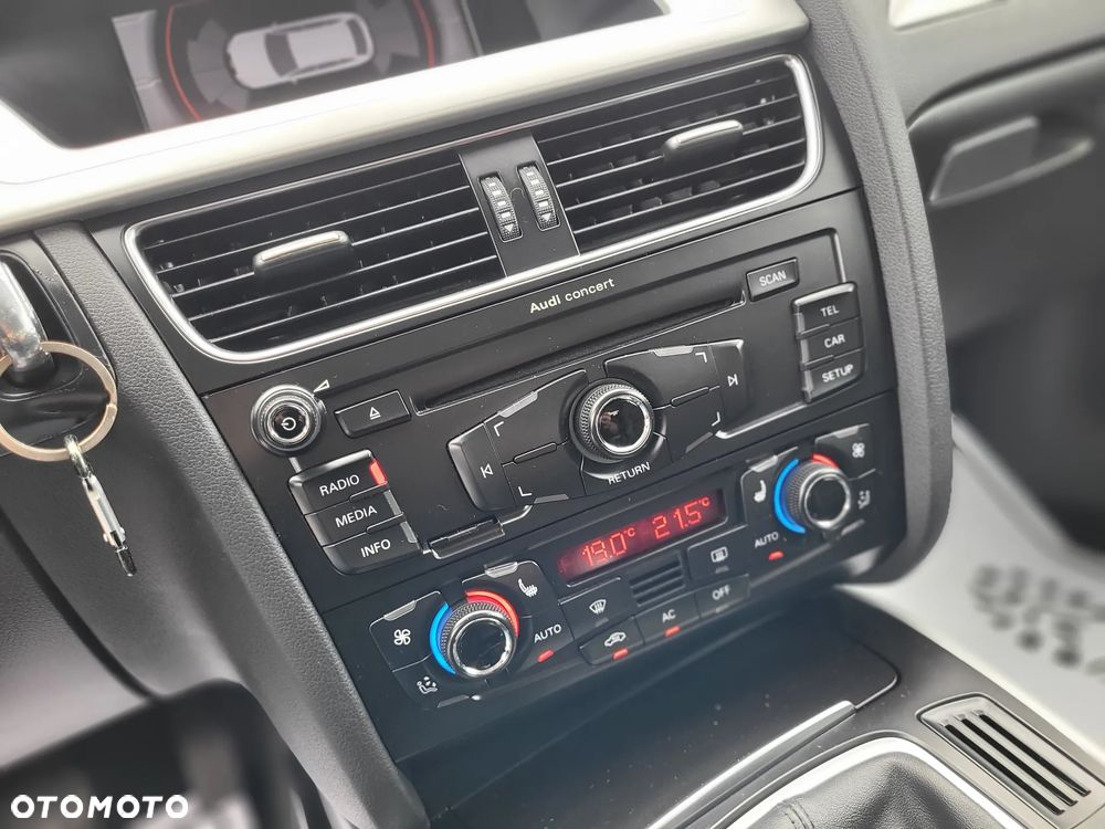 Audi A4 Avant 2.0 TDI Quattro - 27