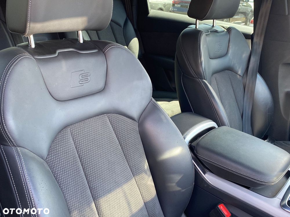 Audi Q7 55 TFSI mHEV Quattro S Line Tiptr - 34