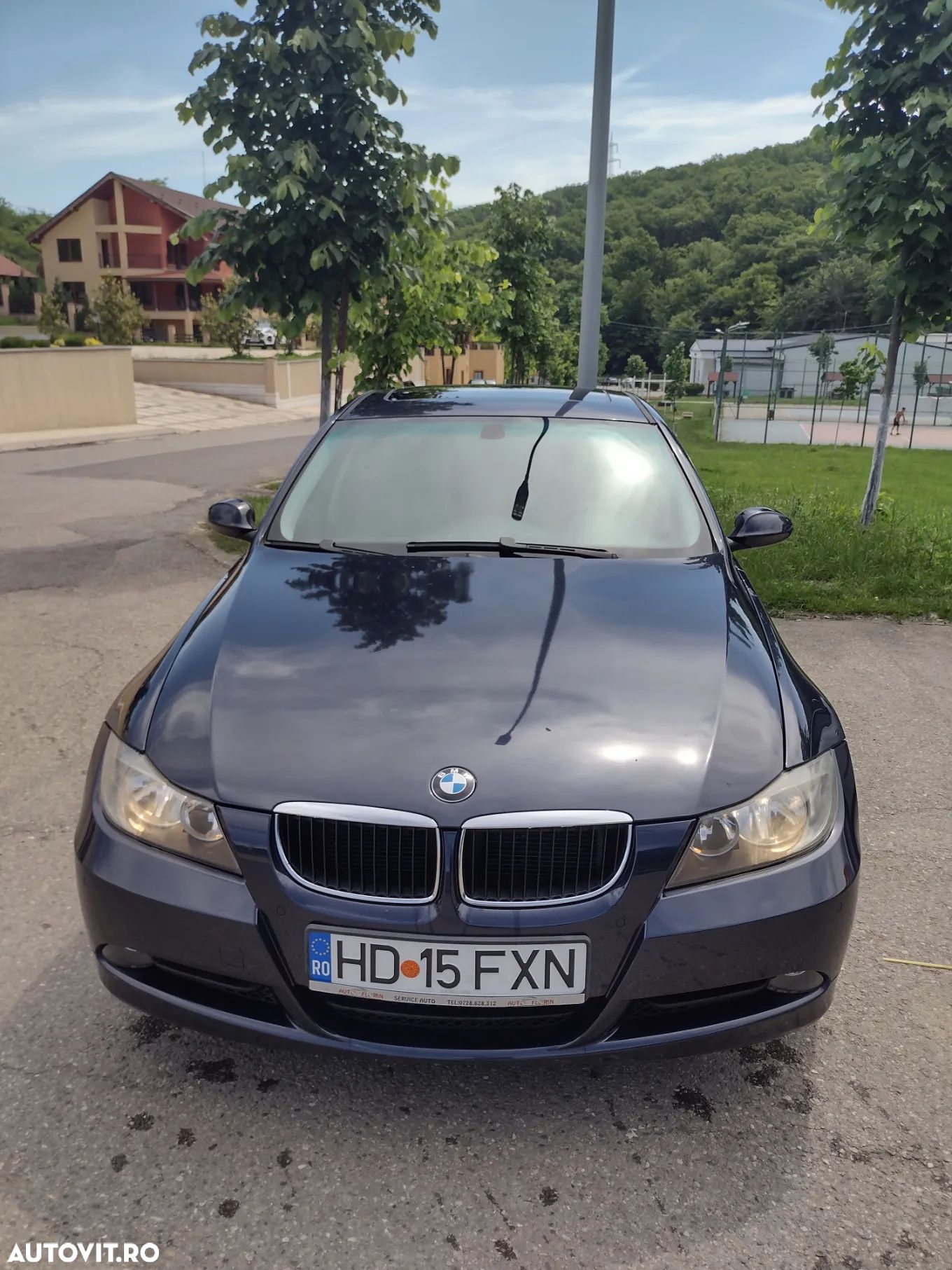 BMW Seria 3 320i - 1