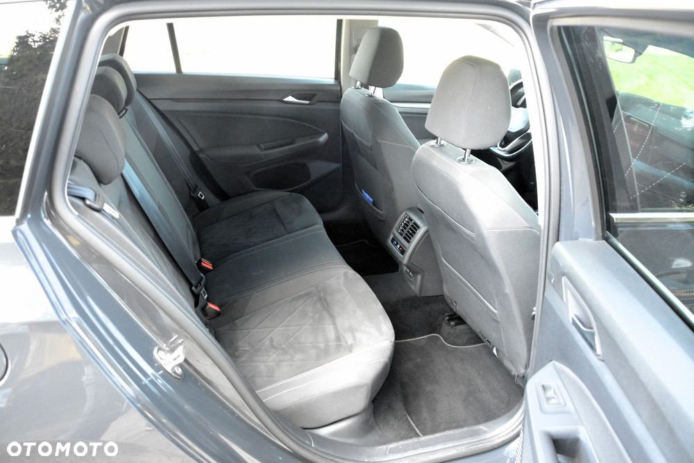 Volkswagen Golf 1.5 eTSI EVO Style DSG - 34