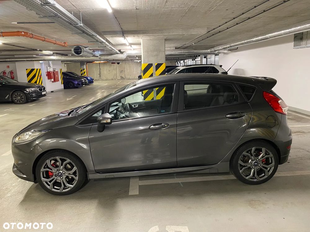 Ford Fiesta ST - 9