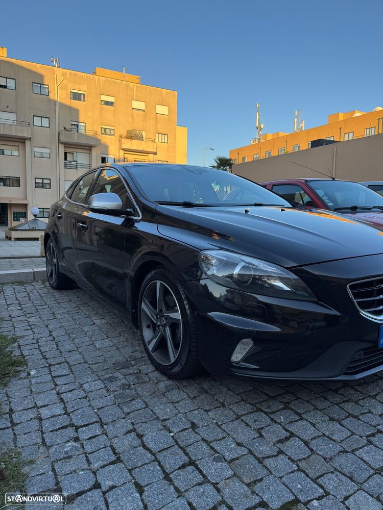 Volvo V40 D2 R Design - 3