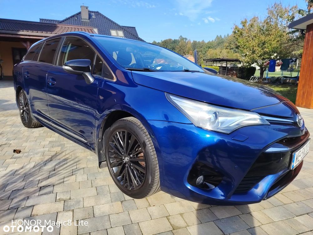 Toyota Avensis 2015 photo 2