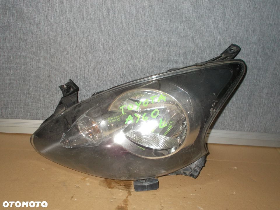 KPL. LAMPA PRZÓD PRZEDNIA LEWA PRAWA TOYOTA AYGO - 1