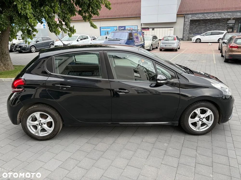 Peugeot 208 BlueHDi 100 Active - 8