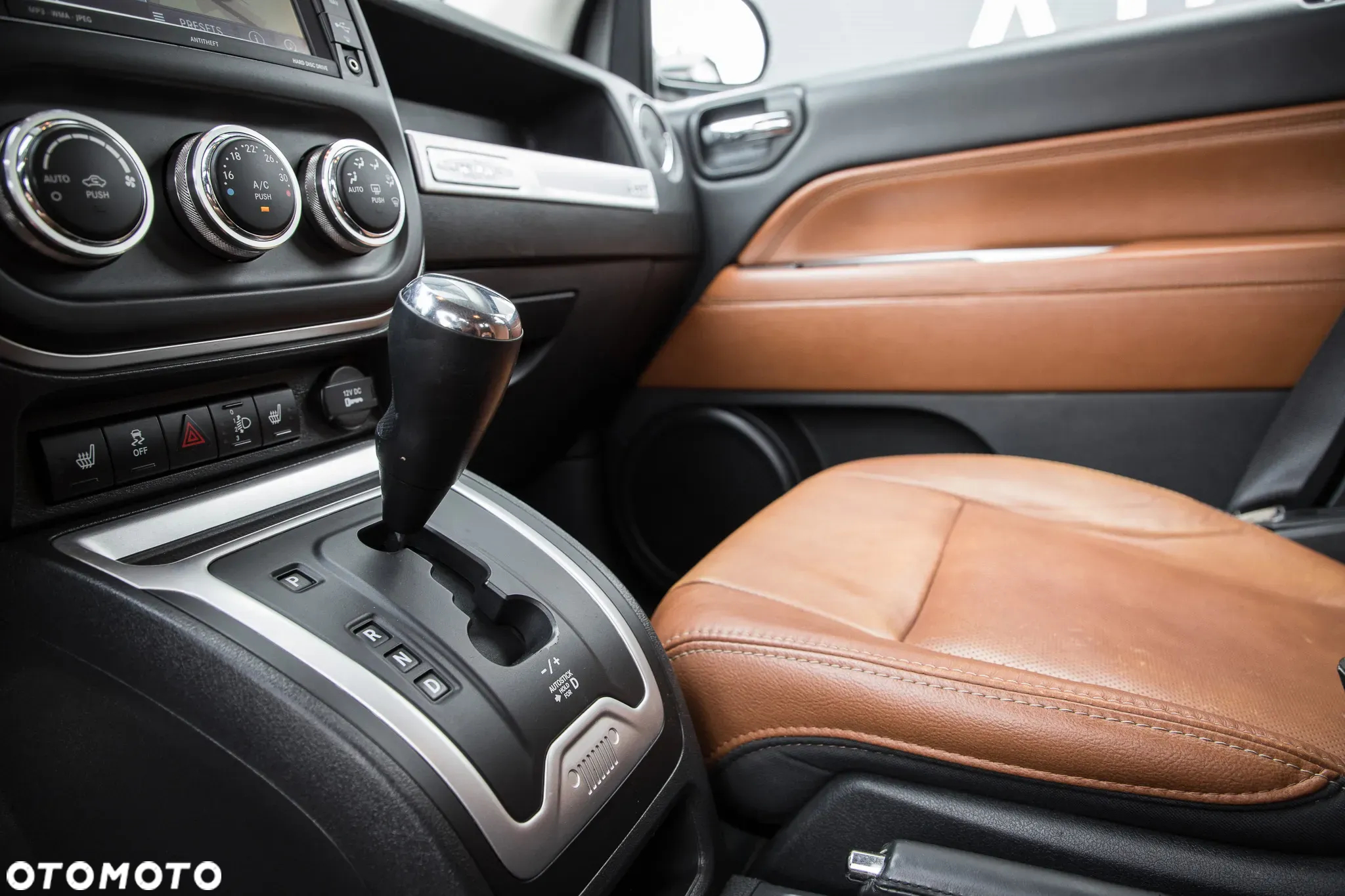 Jeep Compass - 22