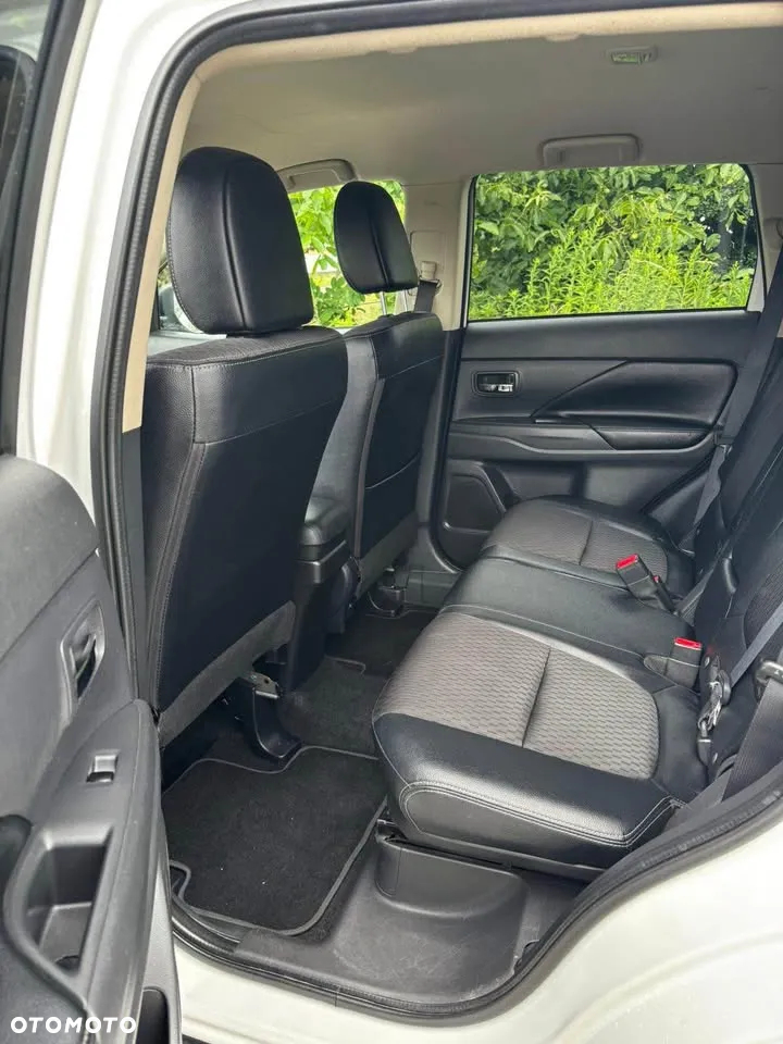 Mitsubishi Outlander 2.0 Intense + CVT - 12