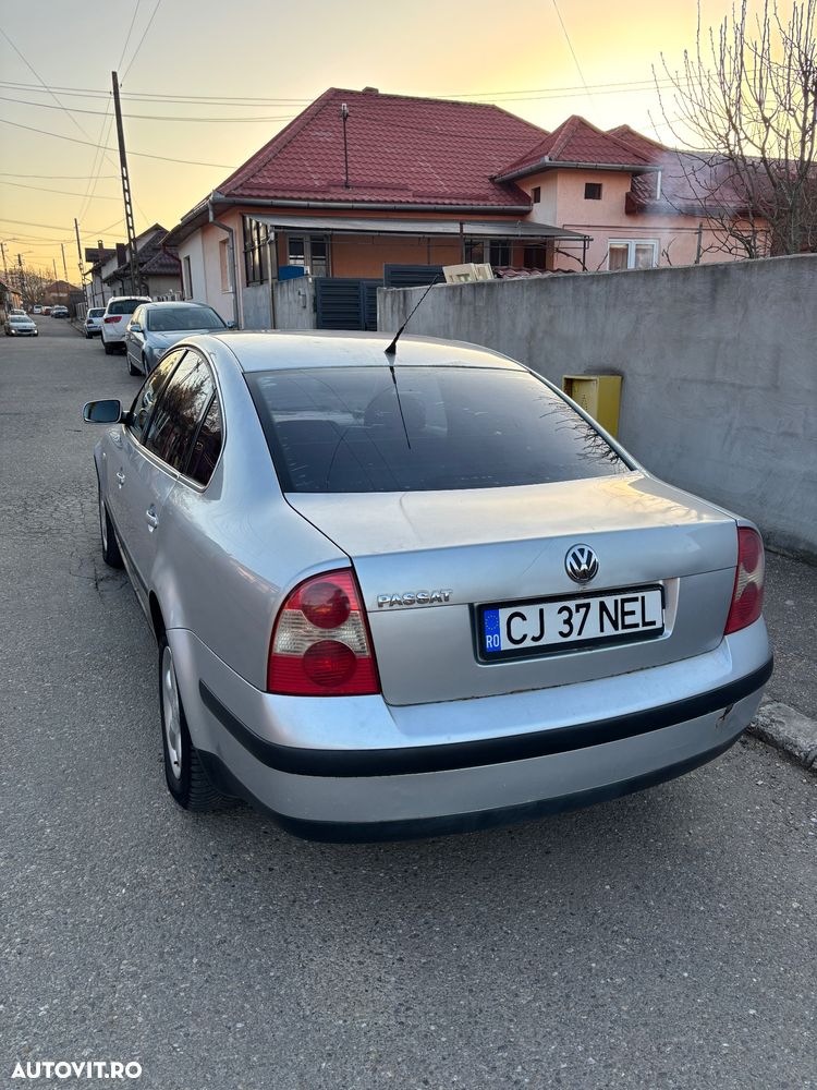 Volkswagen Passat Standard - 8