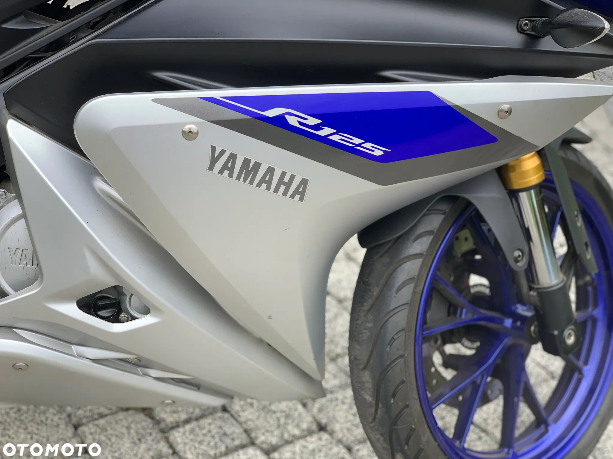Yamaha YZF - 4