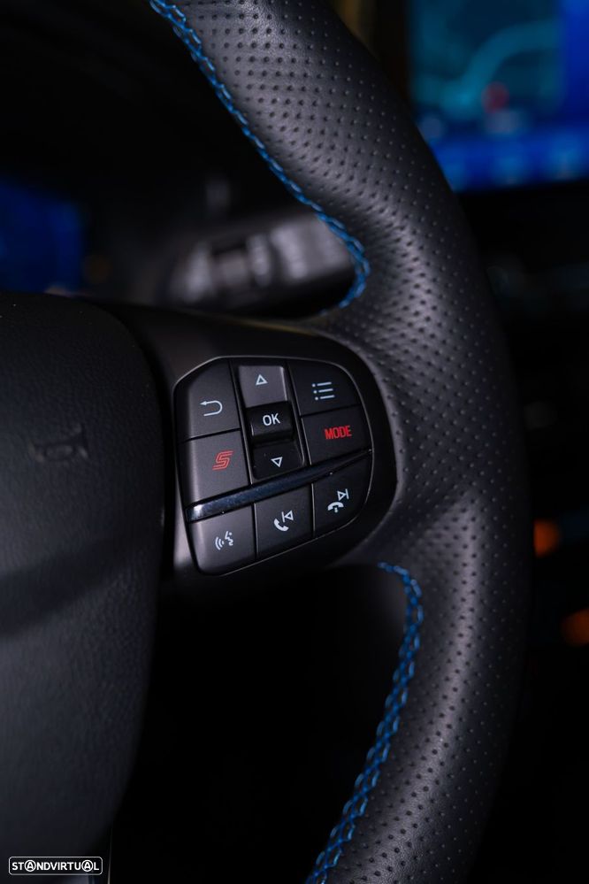 Ford Focus 2.3 EcoBoost S&S ST - 34