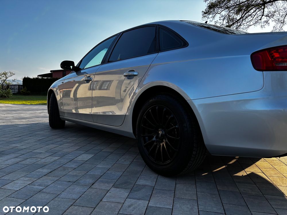 Audi A4 Limousine 2.0 TDI DPF - 9