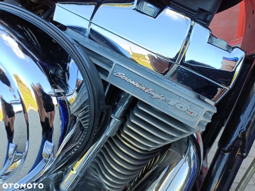 Harley-Davidson FLH Electra Glide - 16