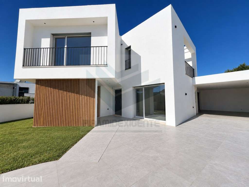 Arquitetura Diferenciada | Moradia Isolada T4 (3 Suítes) | Piscina ... - Grande imagem: 3/19