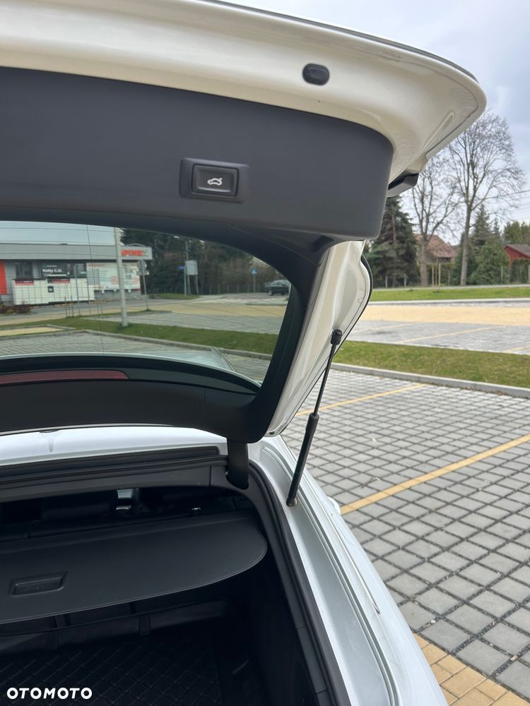 Audi A6 Avant 2.0 TDI Ultra DPF S tronic - 29