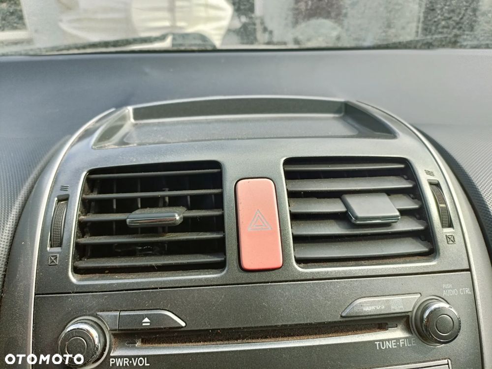 TOYOTA AURIS I 06-09 2007 r. kratki nawiewu środkowe * - 1