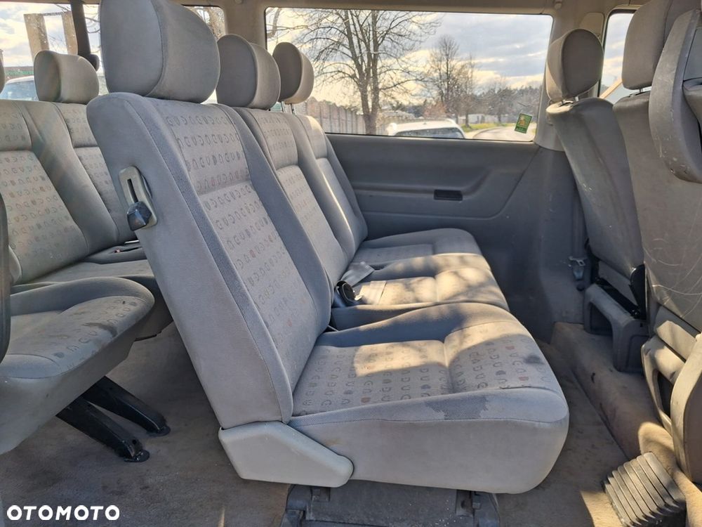 Volkswagen Caravelle Basis / CL - 11