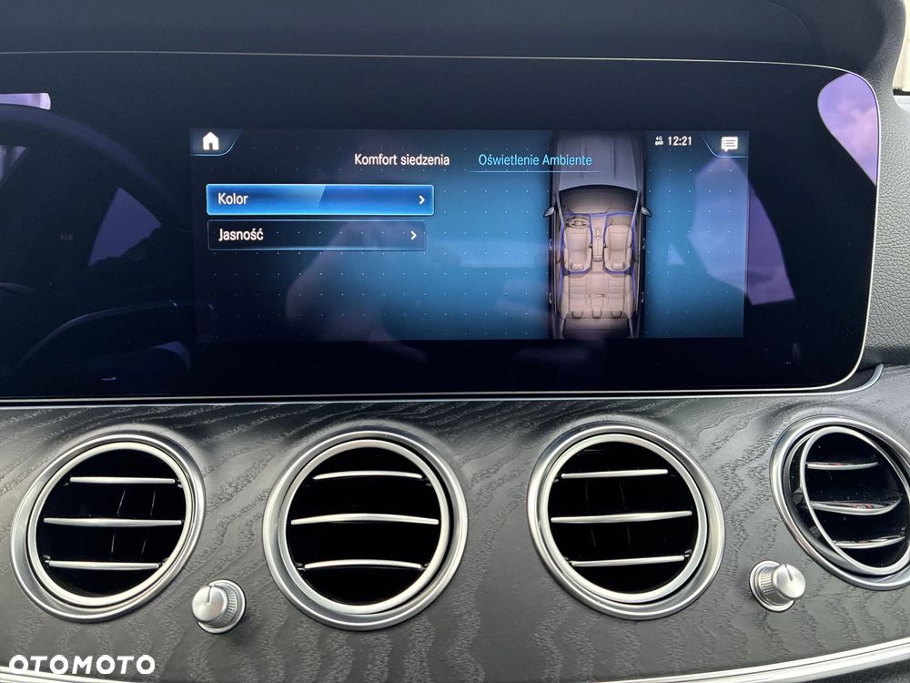 Mercedes-Benz Klasa E 300 d 4-Matic AMG/Avantgarde - 31