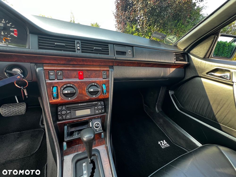 Mercedes-Benz W124 (1984-1993) - 16