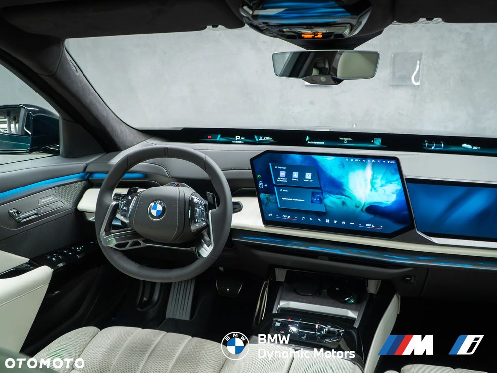 BMW Seria 7 740 xDrive - 17
