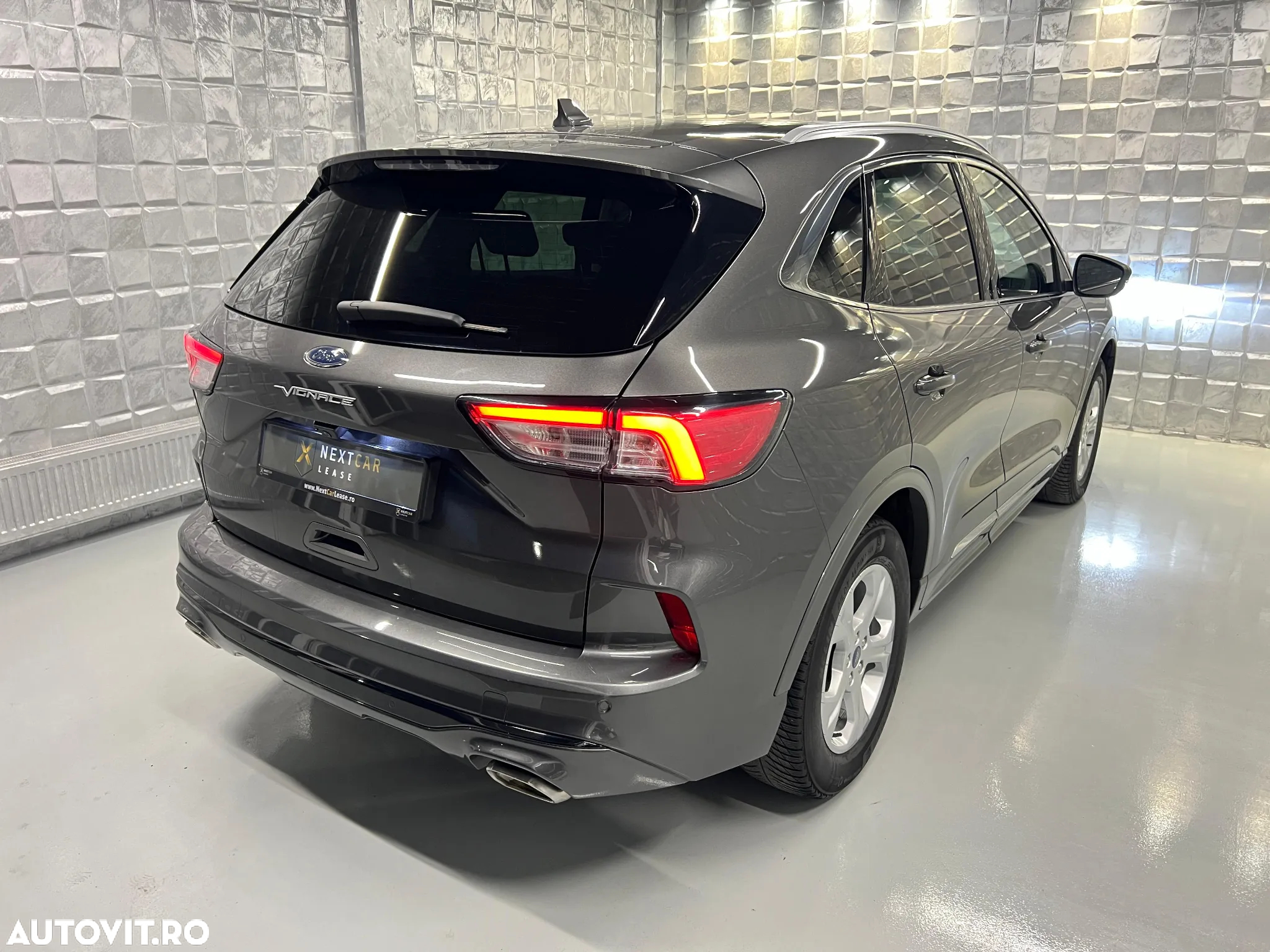 Ford Kuga - 4