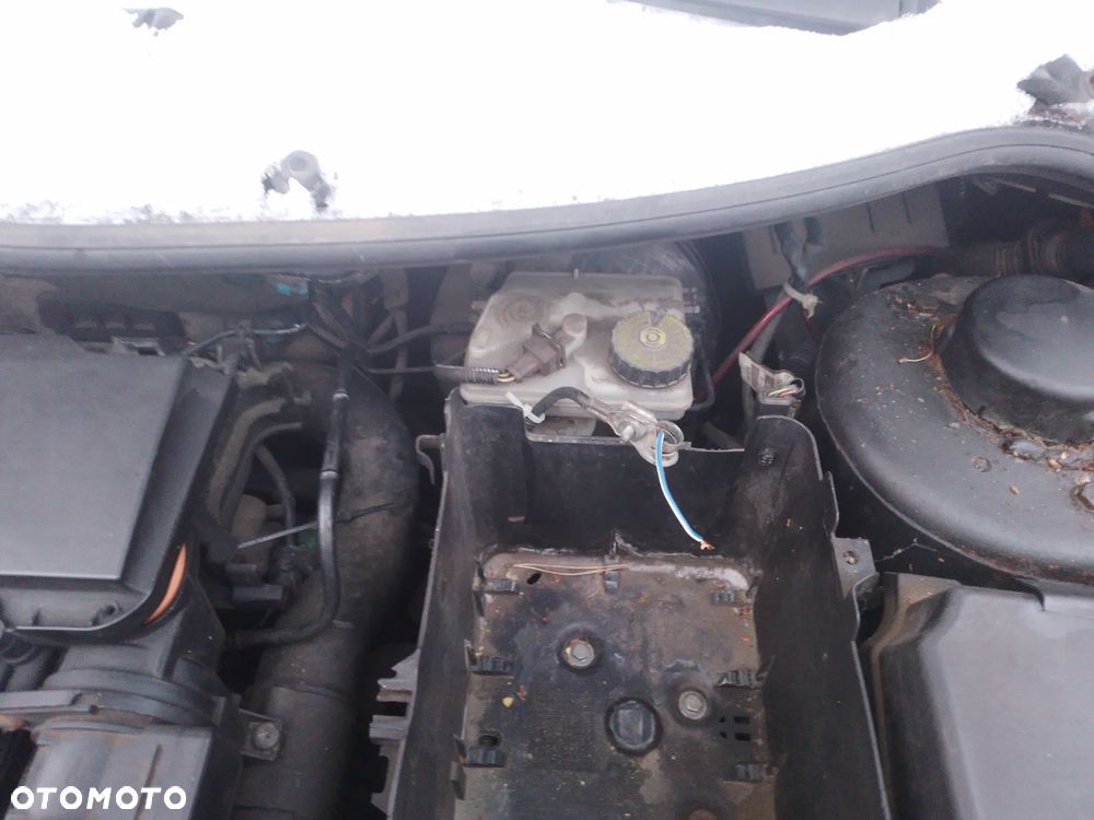PEUGEOT 206  1.4 HDi 70 (DV4TD)- LAMPA TYŁ PRAWA LEWA - 30
