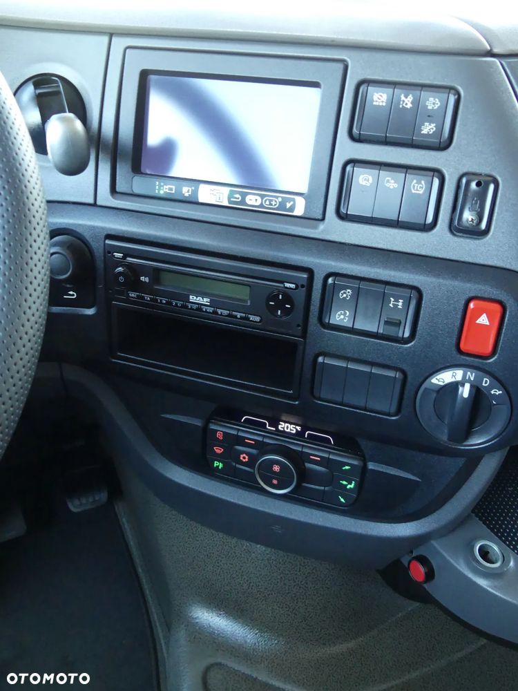 DAF XF 106.480 / KLIMATYZACJA POSTOJOWA / EURO 6 / STANDARD / - 28