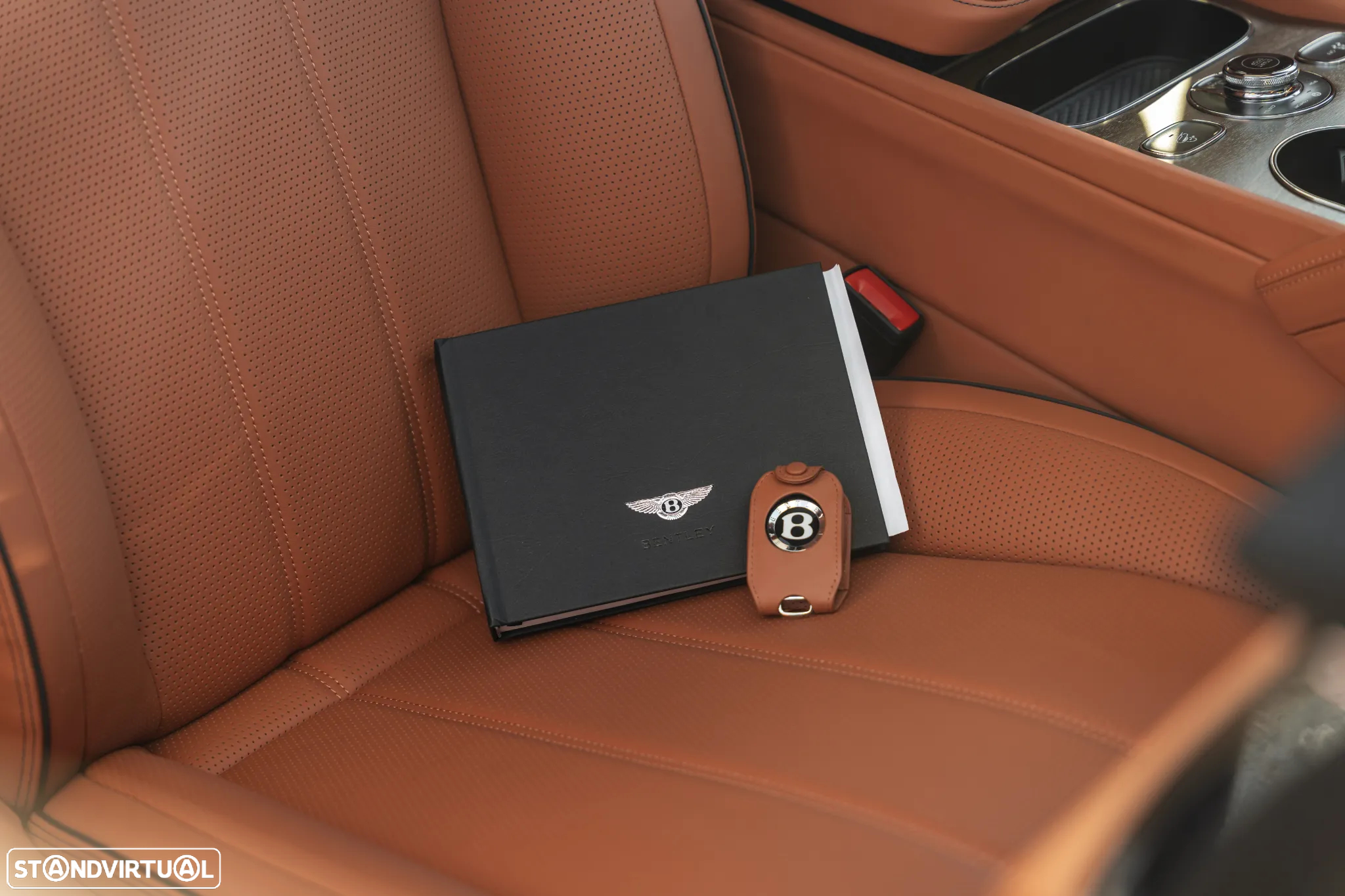 Bentley Bentayga Hybrid Azure - 32