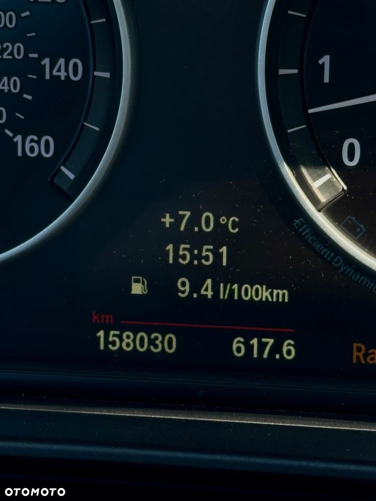 BMW Seria 5 528i - 29