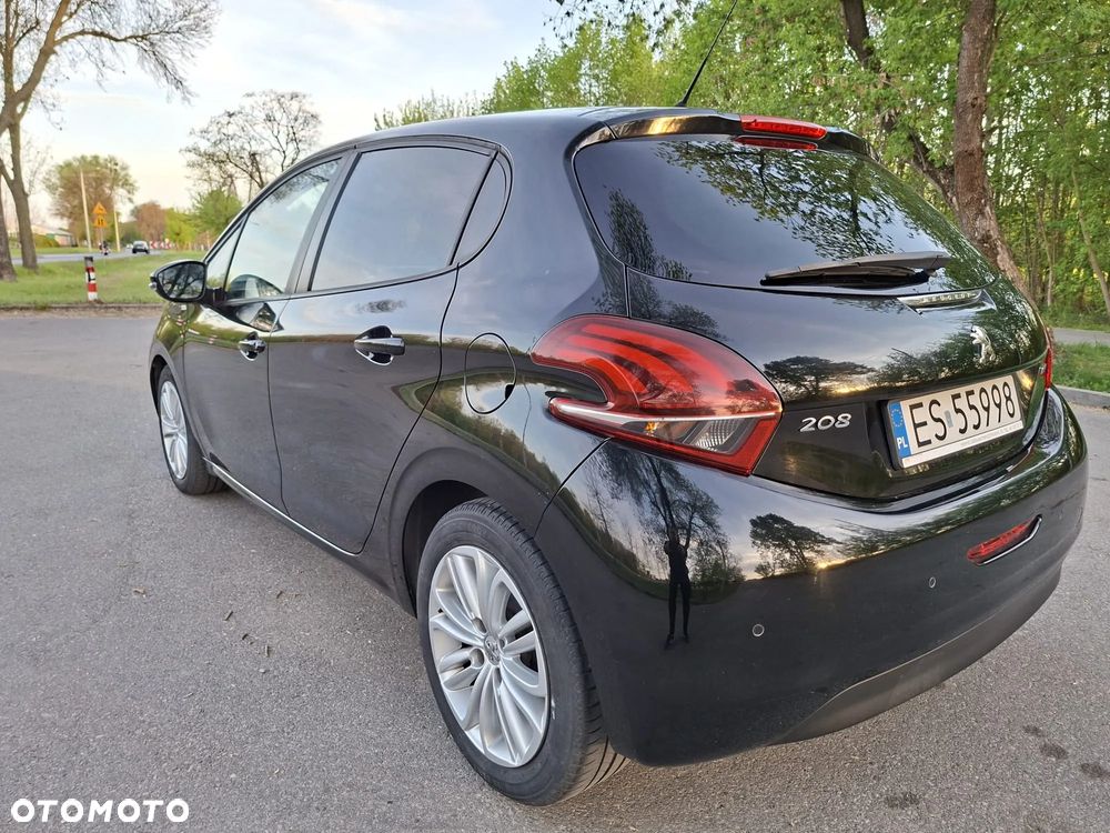 Peugeot 208 PureTech 82 Allure - 11