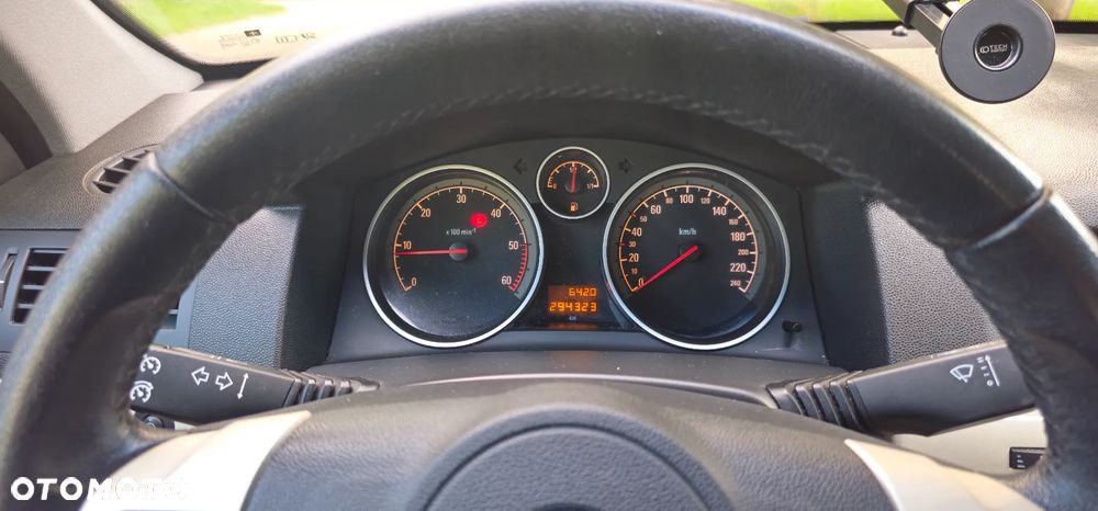 Opel Astra 1.9 CDTI DPF Cosmo - 7