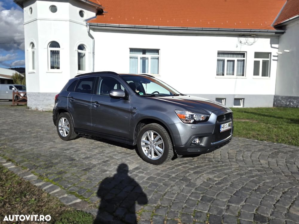 Mitsubishi ASX - 10