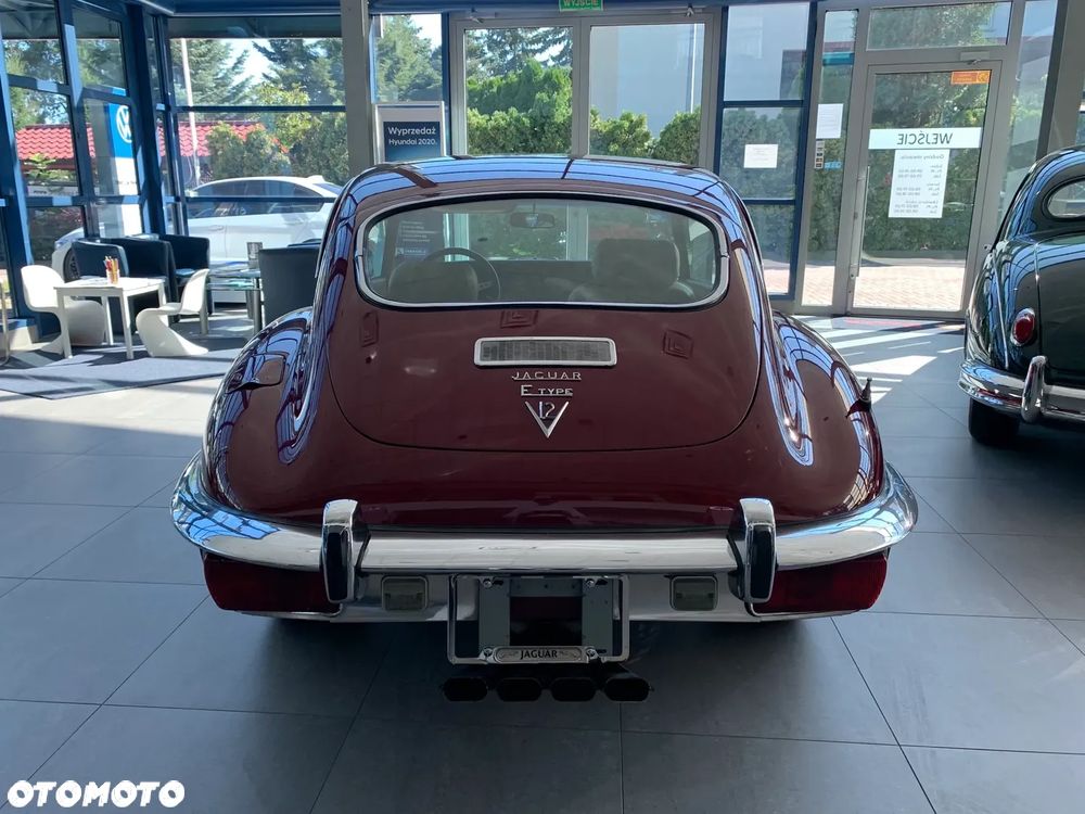 Jaguar E-Type - 5