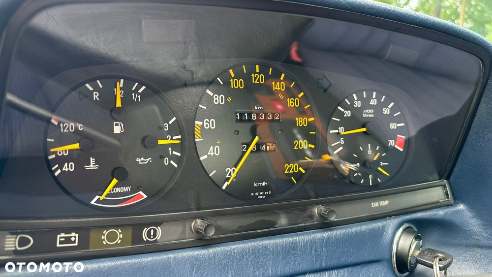 Mercedes-Benz W123 - 19