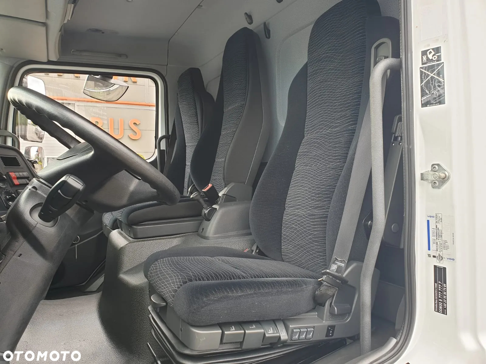 Mercedes-Benz ATEGO 818 L PLANDEKA + WINDA 3 FOTELE KLIMA PODUSZKI - 14