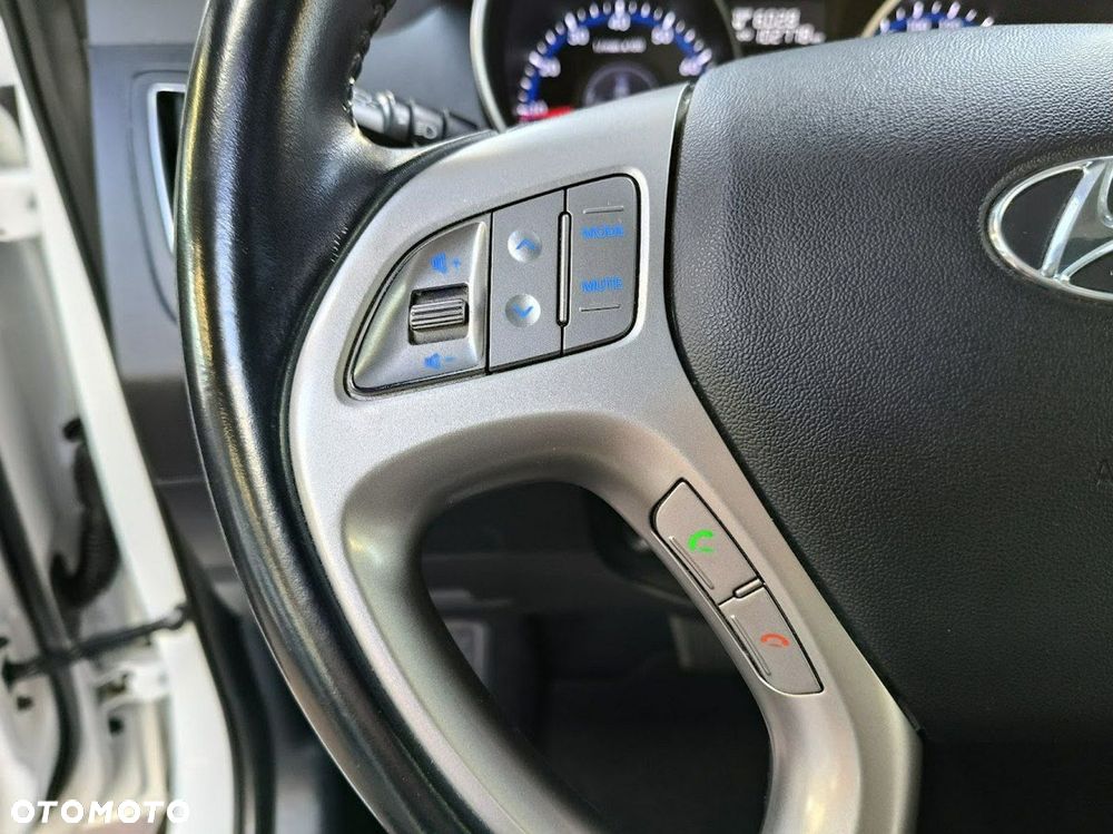 Hyundai ix35 2.0 GDI Premium 2WD - 21