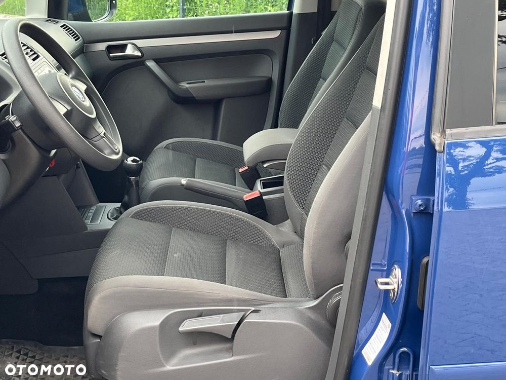 Volkswagen Touran - 15