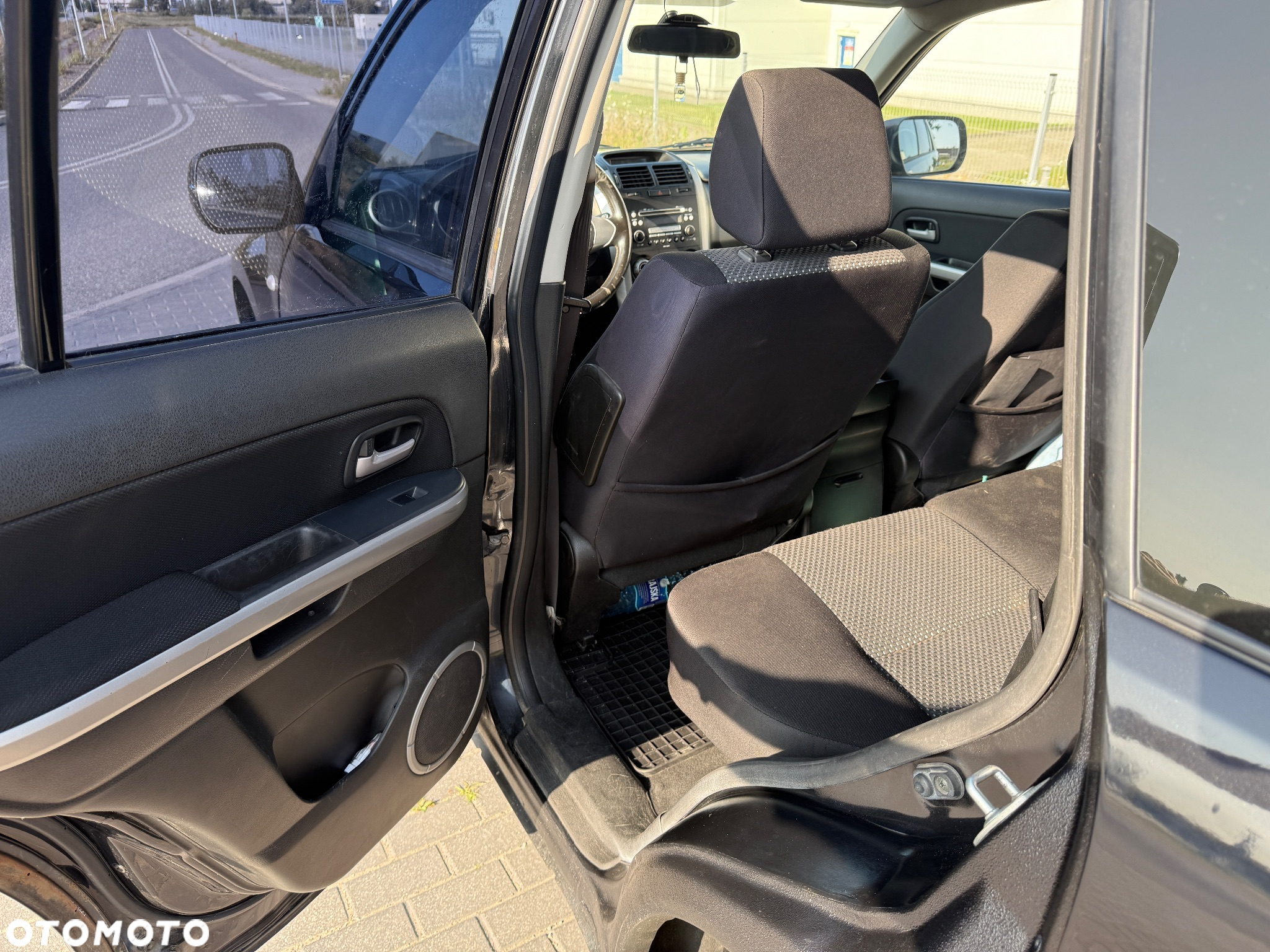 Suzuki Grand Vitara 2.0 - 17