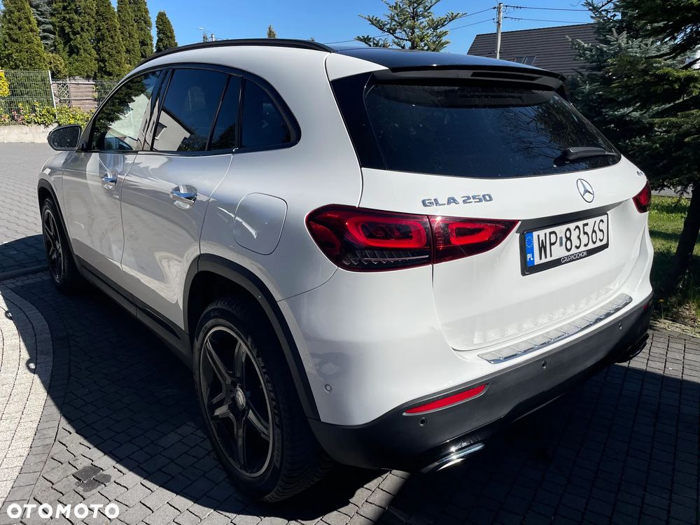 Mercedes-Benz GLA 250 4-Matic AMG Line - 7