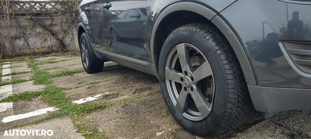 Ford Kuga 2.0 TDCi 2x4 Titanium - 6