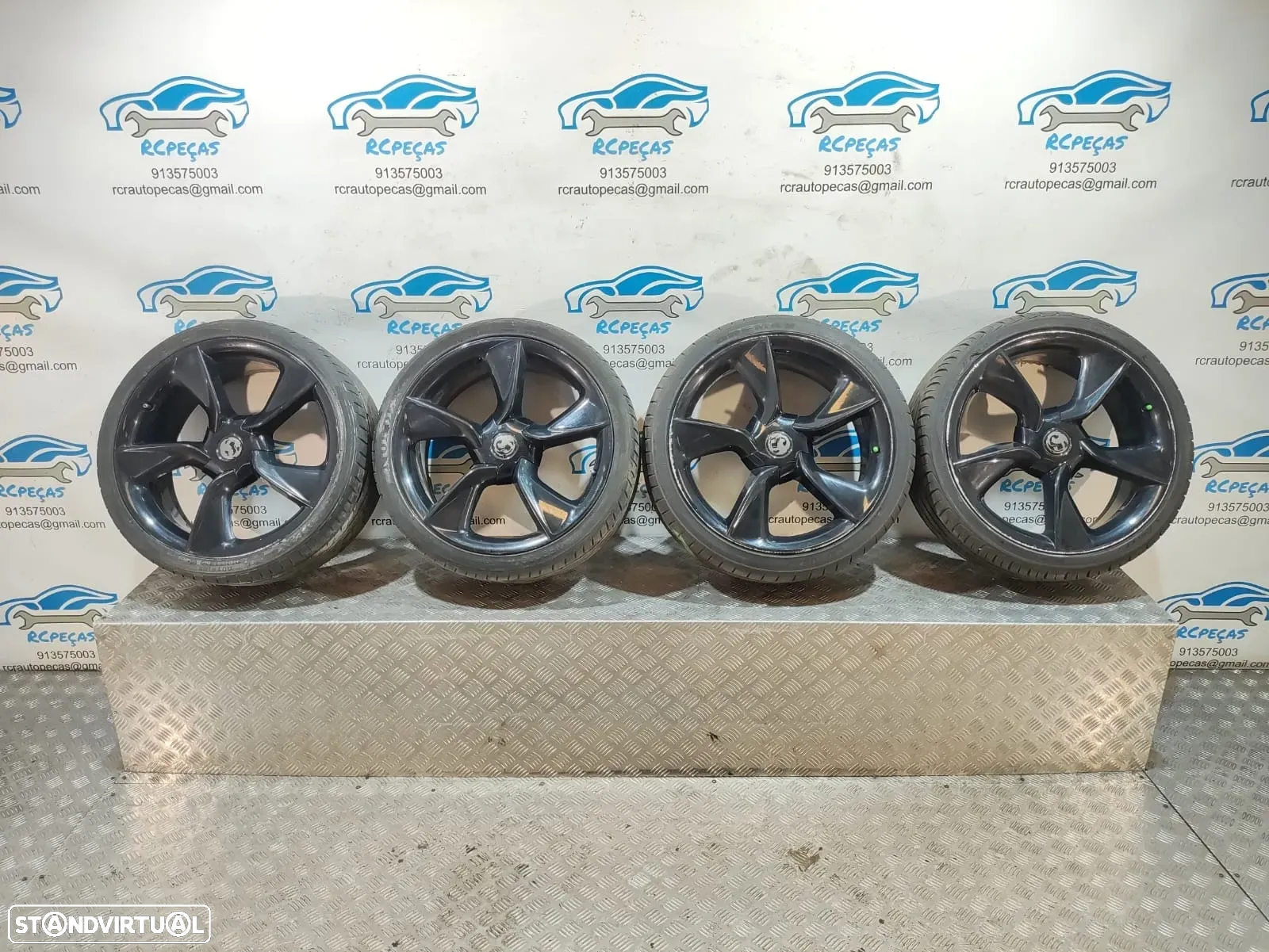 Jantes 19" Opel - Astra J GTC - ORIGINAIS - 8J | ET36 | 5x115 - 19 Polegadas | GM13312751 | 13312751 | Jante | 5 x 115 | 235 35 19 | Pneus - 11