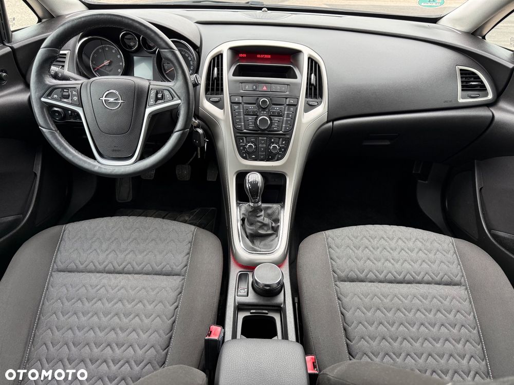 Opel Astra 1.4 Turbo - 11