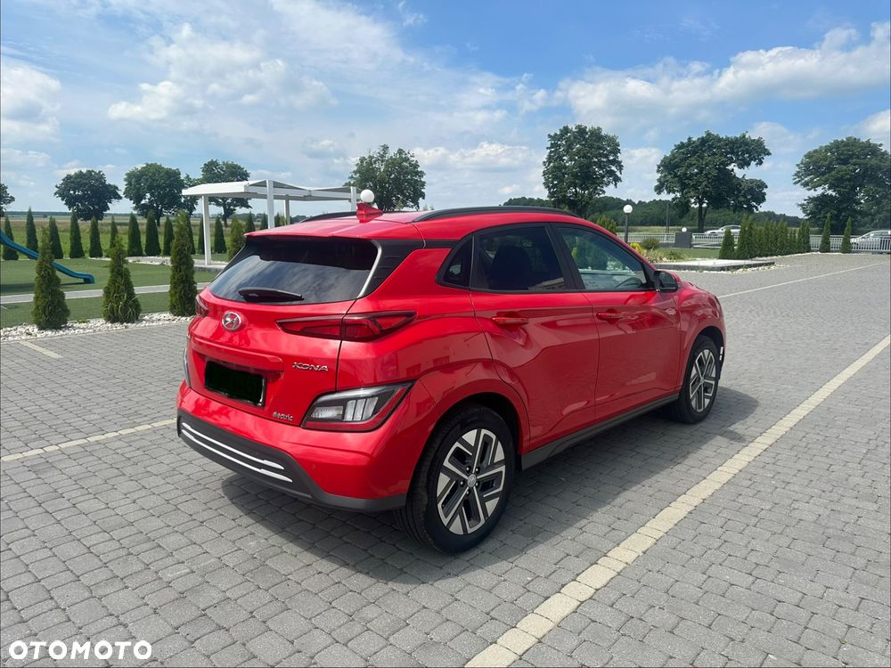 Hyundai Kona 65kWh Executive Plus - 17