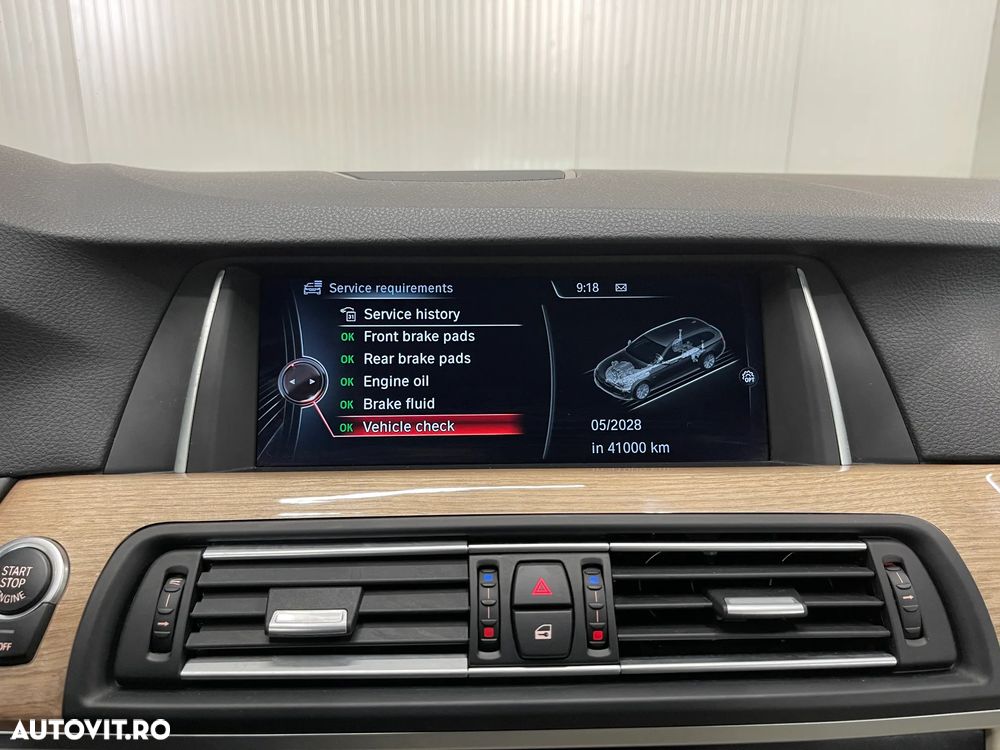 BMW Seria 5 530d xDrive Touring Aut. - 17