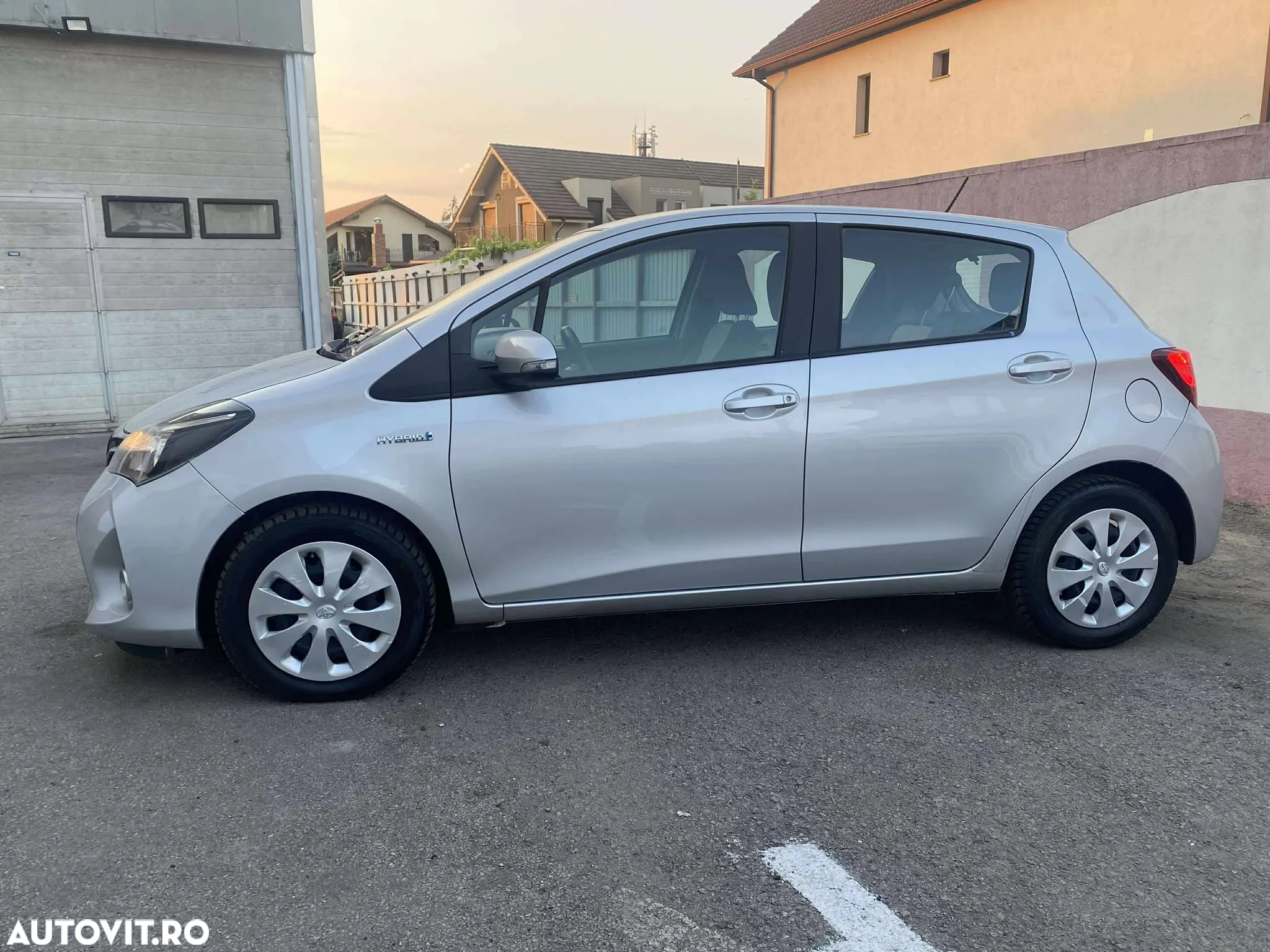 Toyota Yaris Hybrid 1.5 VVT-i Comfort - 5