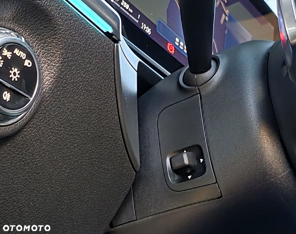 Mercedes-Benz Klasa C 220 d 9G-TRONIC AMG Line - 29