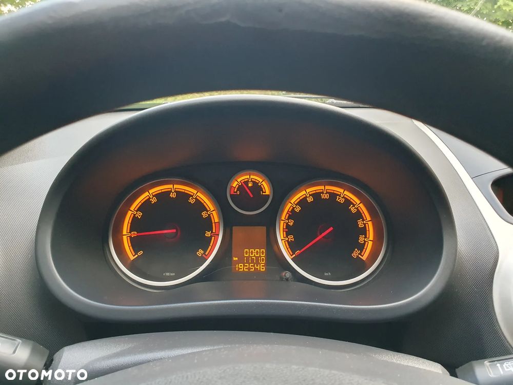 Opel Corsa 1.2 16V - 13