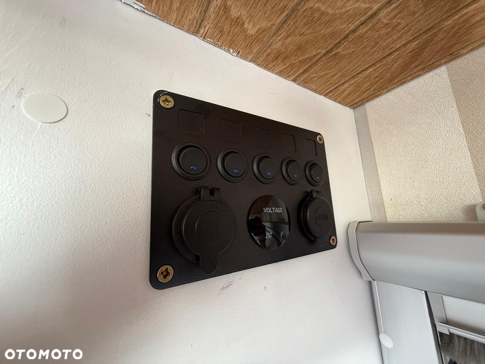 Dethleffs NEW LINE 460 DB/T - 14