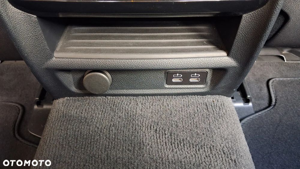 BMW Seria 5 518d - 25